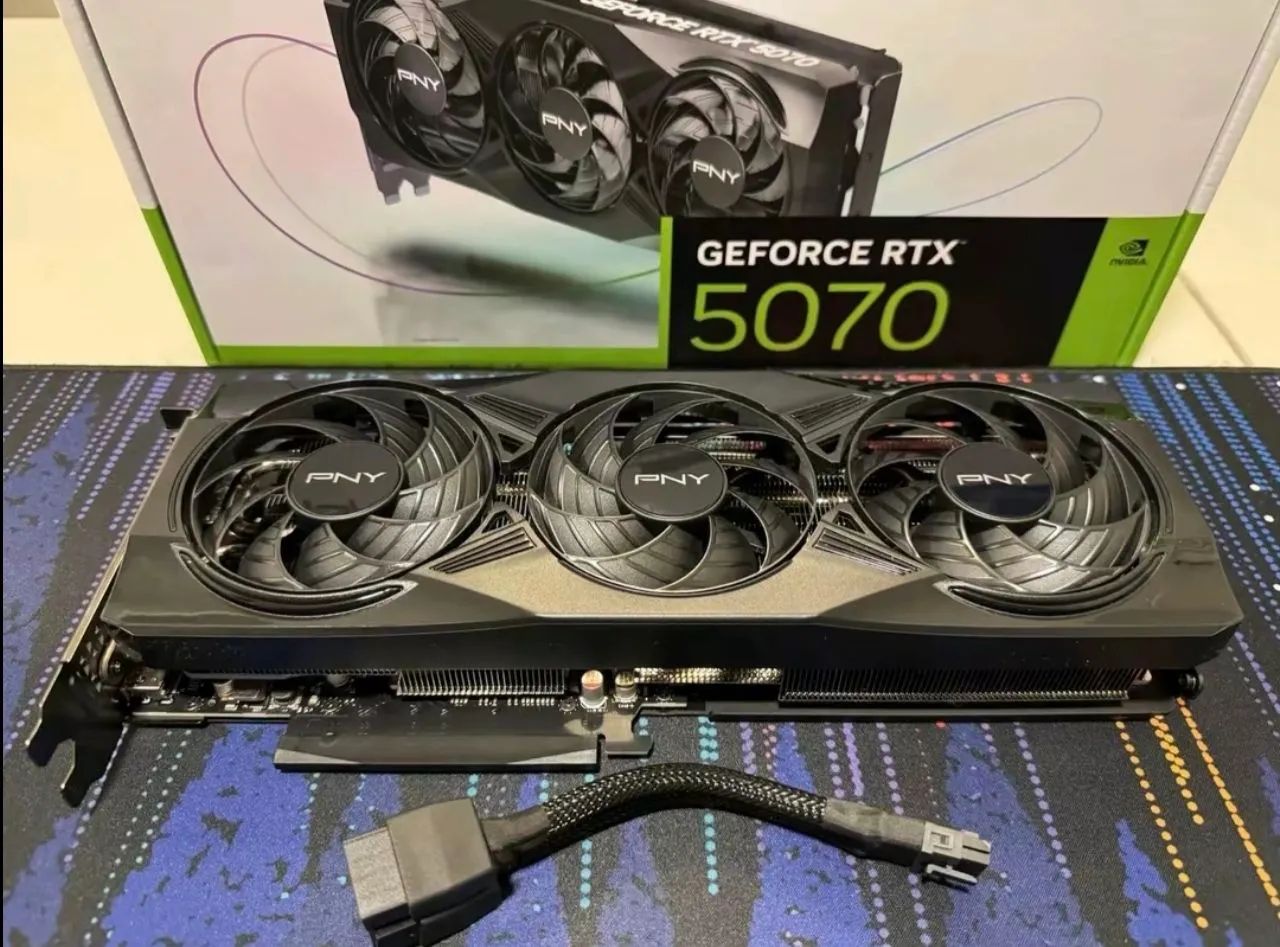 RTX 5070 12GB TRIPLE FAN - LACRADA