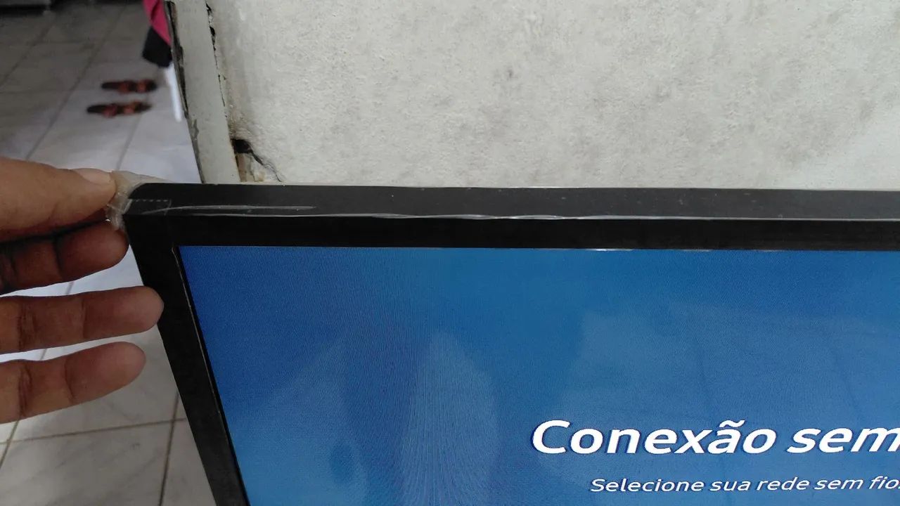 Vendo sansung smart TV 43 polegadas em excelente estado  - Foto 4