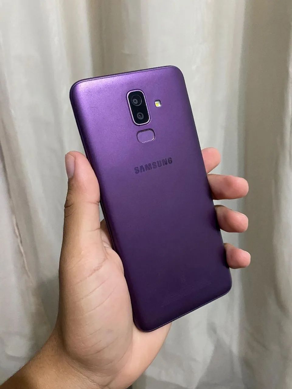 SAMSUNG J8 - Foto 2