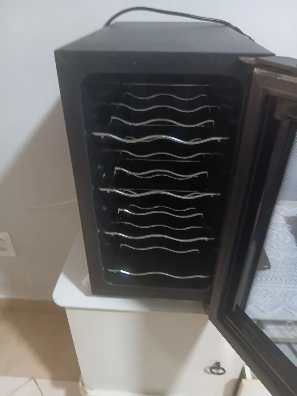 Adega de vinho 8 garrafas