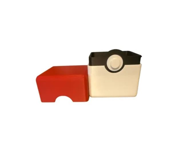 Deck Box Estilo Pokebola Compativel Com Pokemon TCG Porta Cartas Para 2 Decks Completos - Foto 4