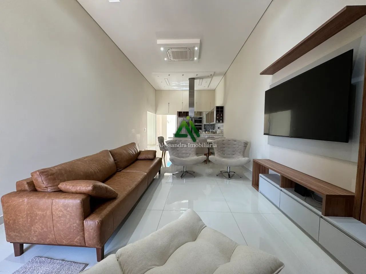 Um imóvel claro com ambientes integrados, ventilação natural por todos os cômodos e uma ár - Foto 2