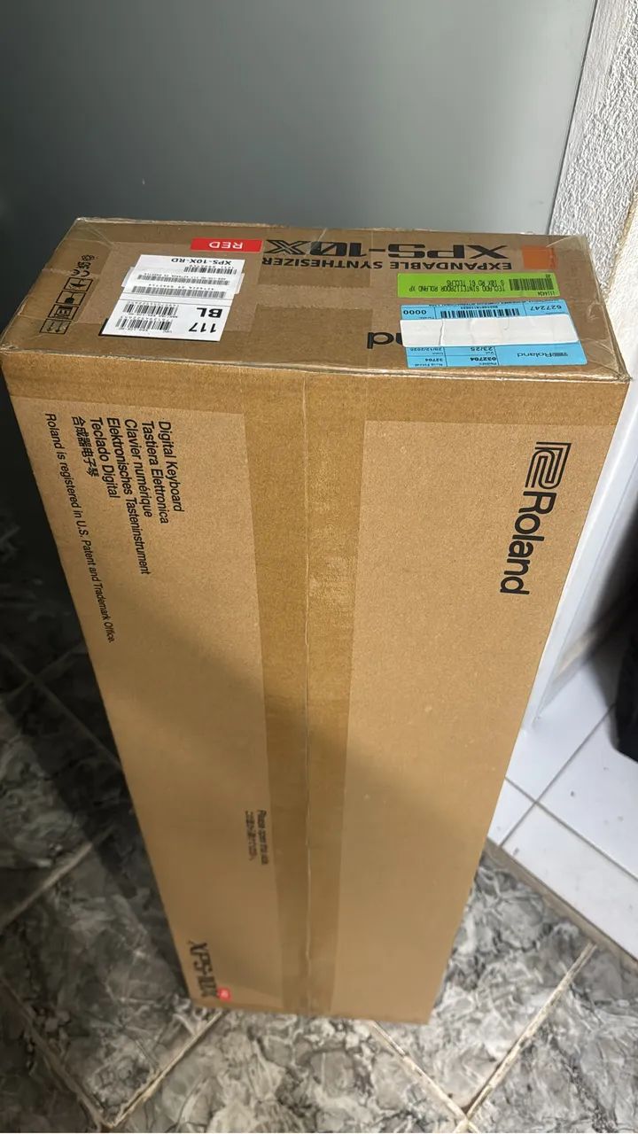 Roland xps10x red