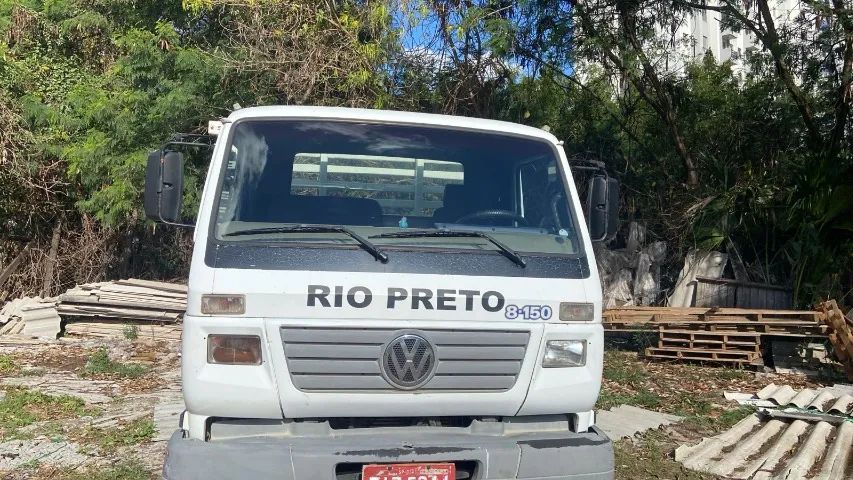VW 8-150 - Baixa km