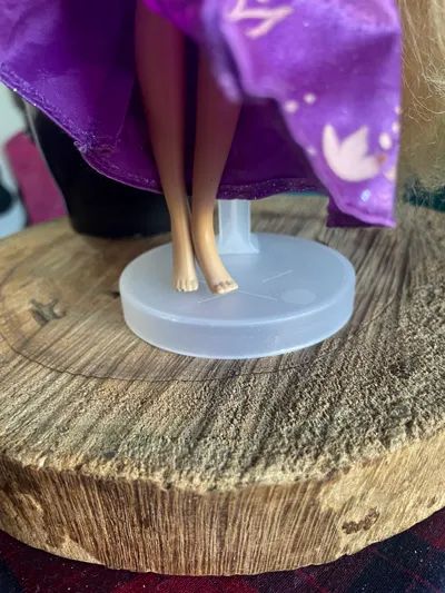 Boneca Boneca Rapunzel Disney Store Primeira Versão - Usada - Foto 3