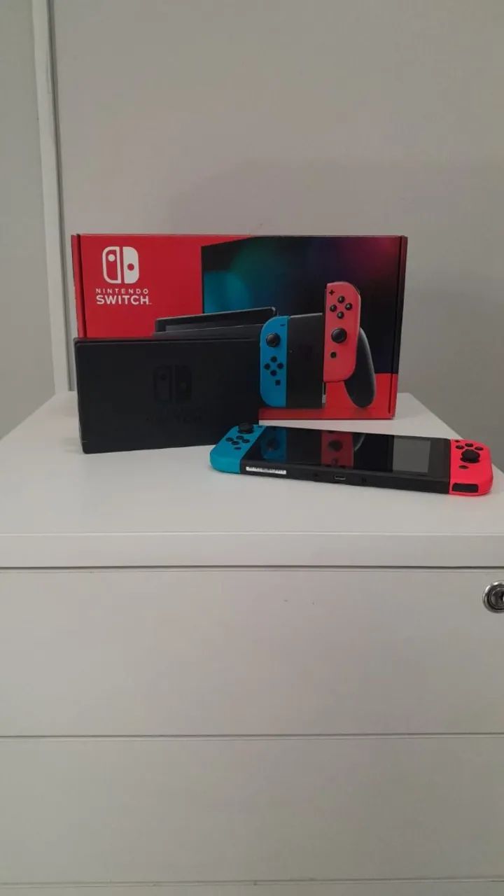 Nintendo Switch Completo - Console Híbrido com Joy-Cons e Acessórios - Foto 2