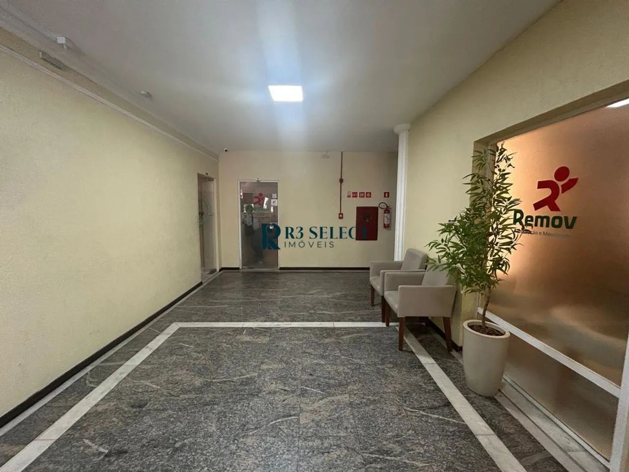 Alugo Sala Comercial na Ponta Verde | Empresarial Leonardo Da Vinci - Foto 3