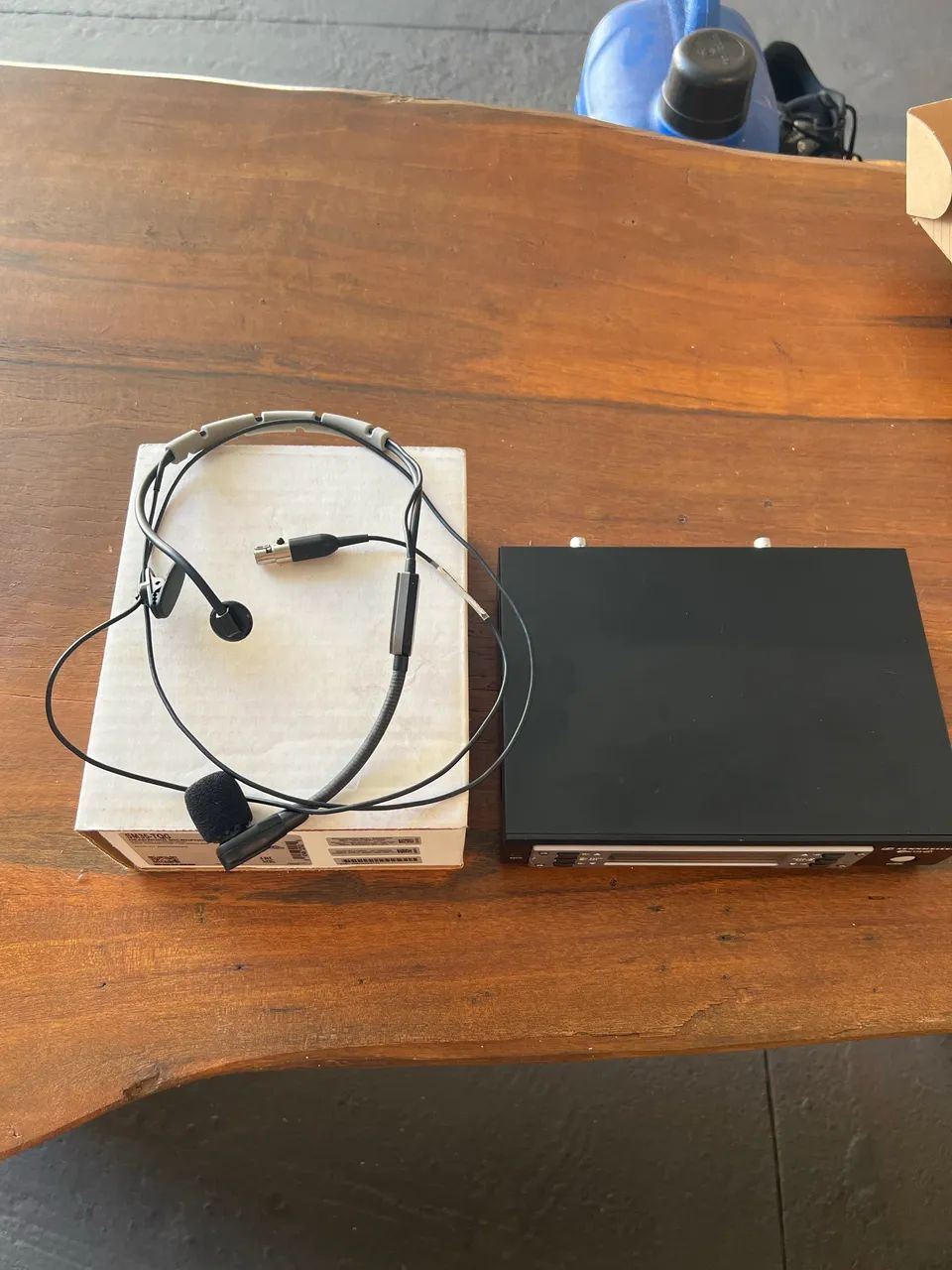 Microfone Shure Headset , novo , com base e body pack