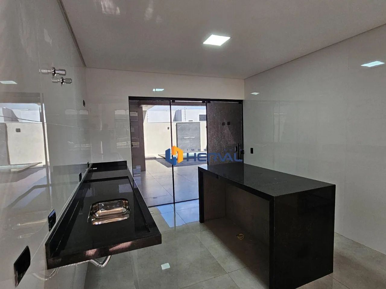 Casa com 3 quartos à venda, 138 m² por R$ 850.000 - Bom Jardim - Maringá/PR - Foto 4