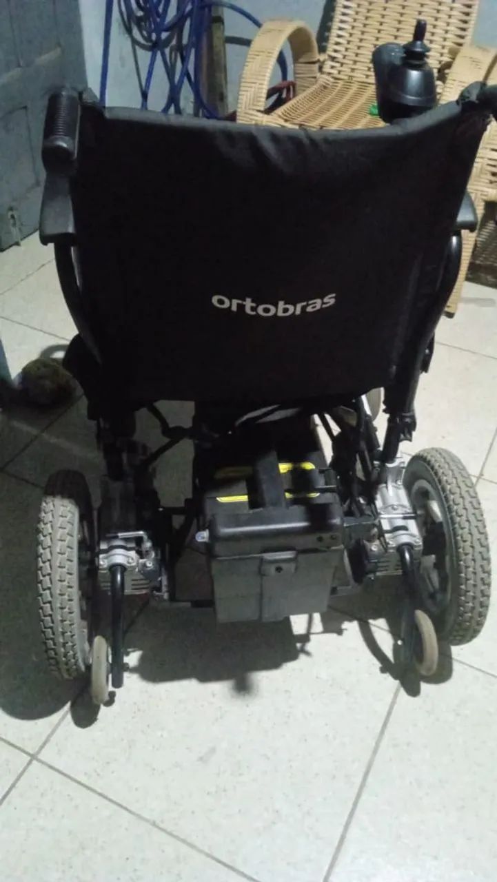 Cadeira de rodas elétrica  - Foto 3