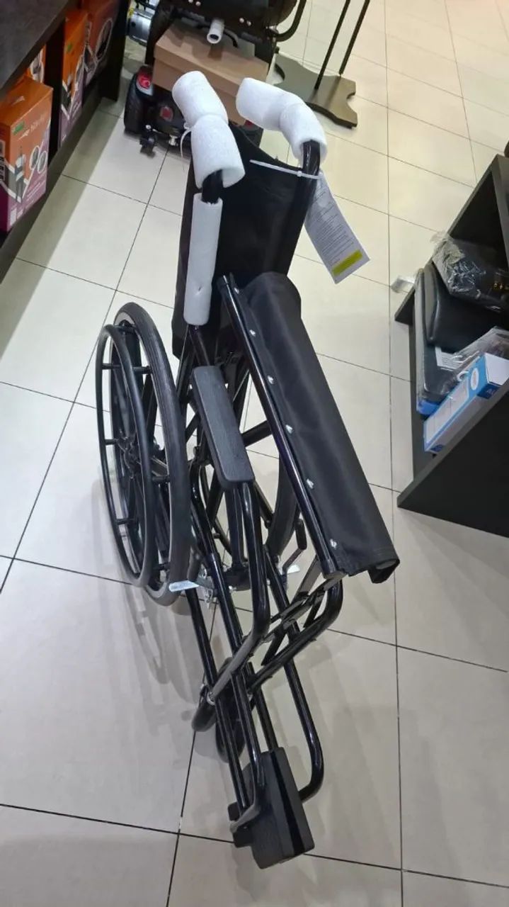 CADEIRA DE RODAS SIMPLES - Foto 2