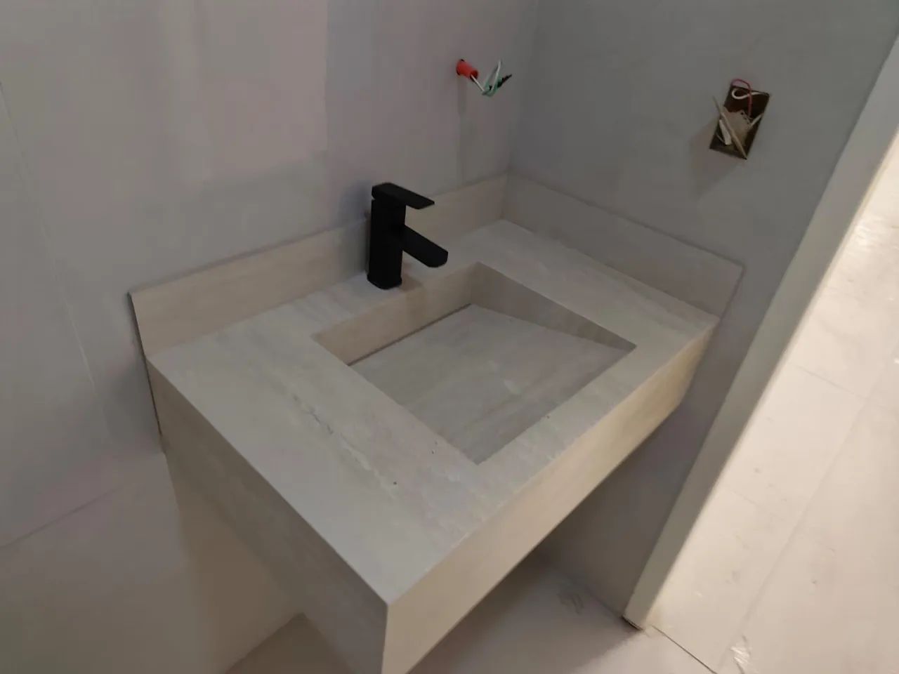 Pias esculpidas em porcelanato