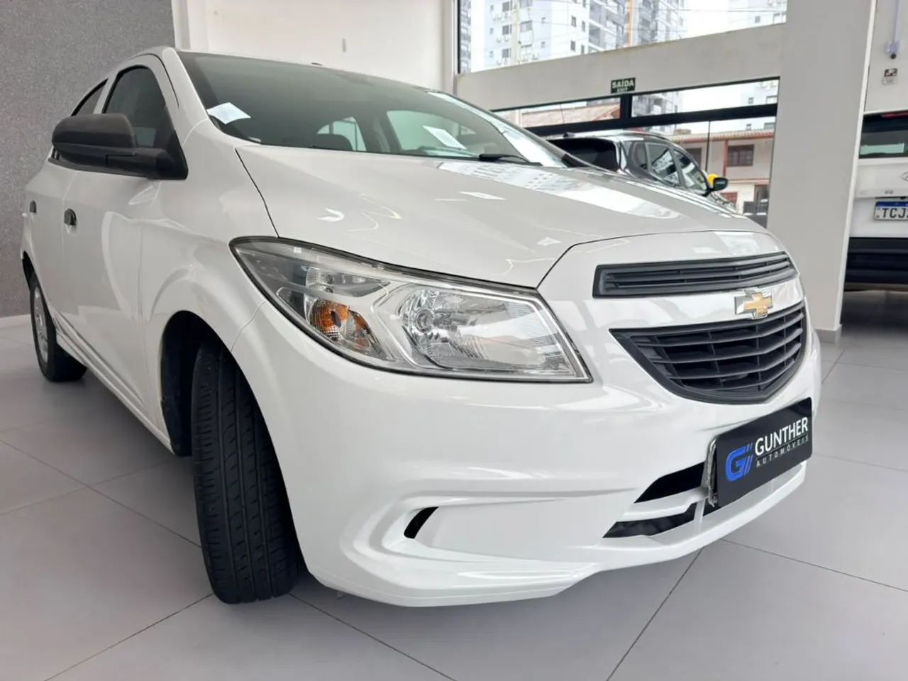 Chevrolet Onix JOY Hatch 1.0 8V Flex Mec. 4P 2017 - Foto 5