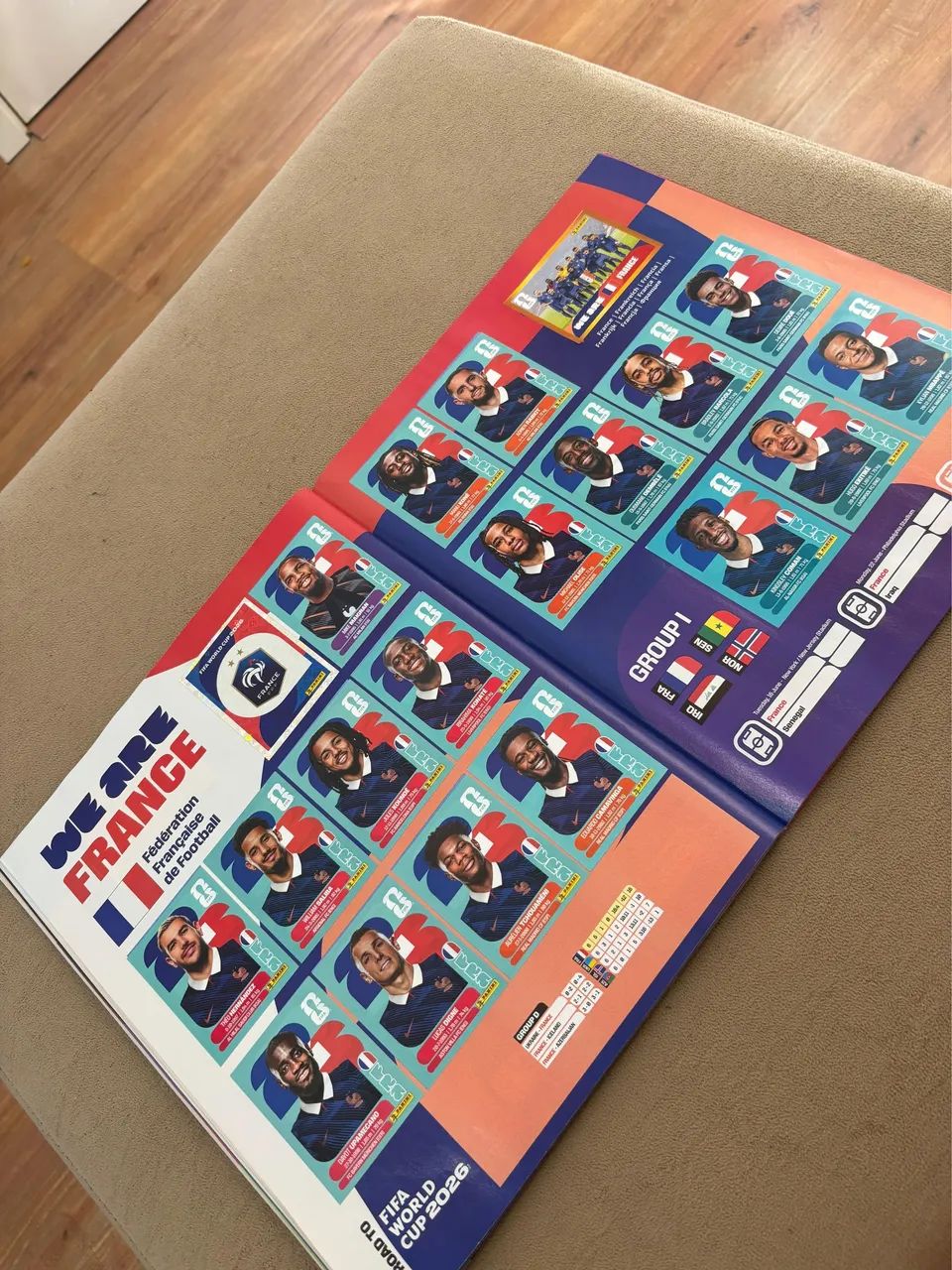 Álbum da Copa 2026 faltando 3 figurinhas  - Foto 2