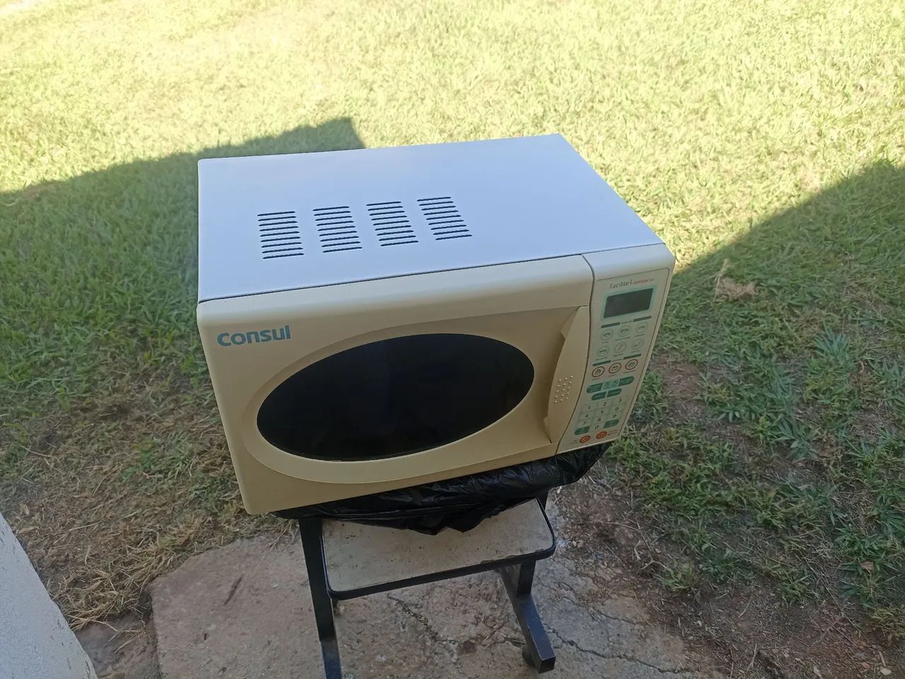 Microondas Consul 18 litiros - Foto 2