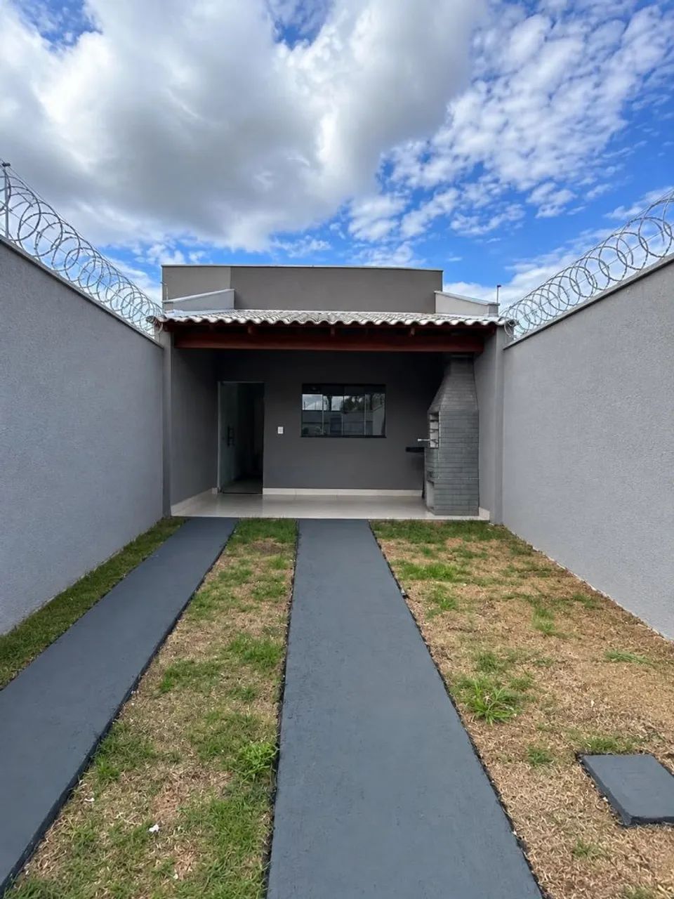 Vende-se está Casa 