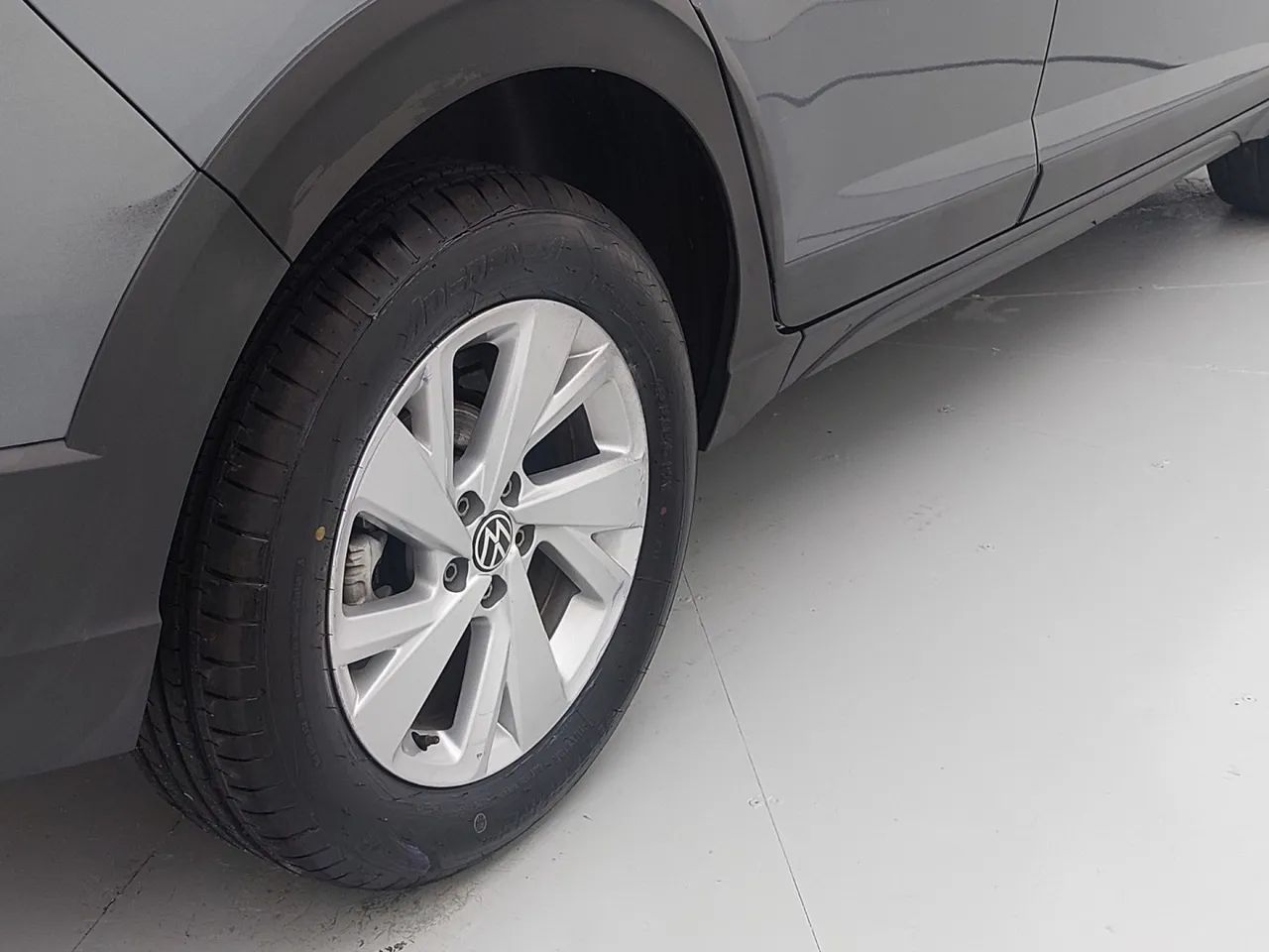 Volkswagen Nivus Comfortline 1.0 200 TSI Flex Aut., foto 14 de 18