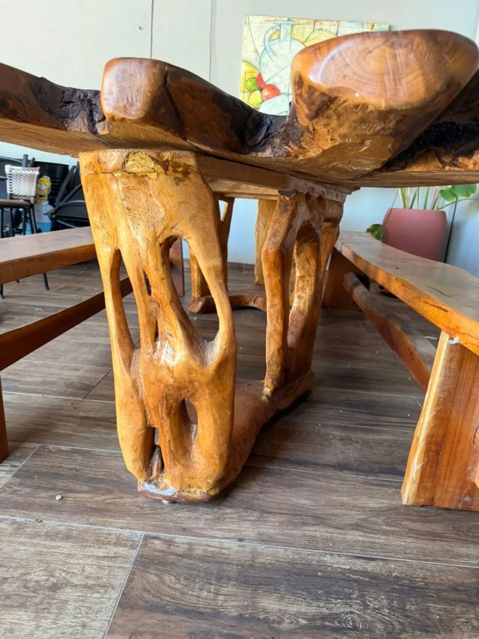 MESA RÚSTICA EM MADEIRA MACIÇA TIPUANA + BANCOS - PEÇA ÚNICA - Foto 5