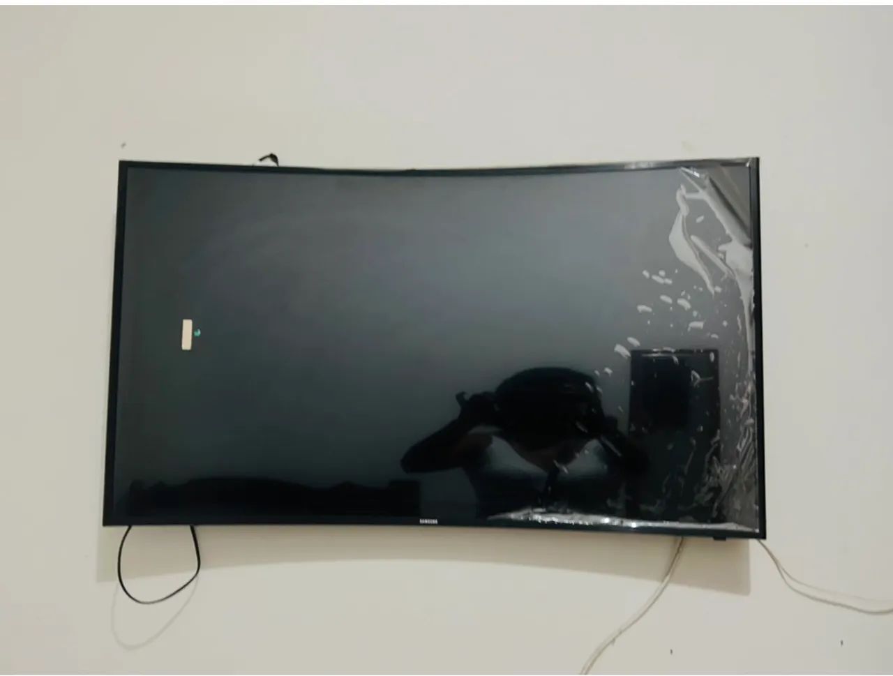 Vendo TV Samsung semi nova