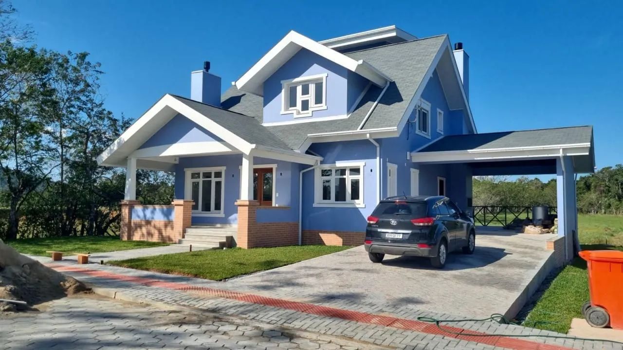 Casa com 4 quartos em Santo Amaro da Imperatriz.