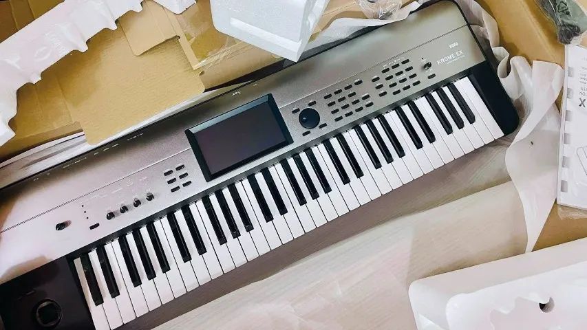 KORG KROME EX61  - Foto 5