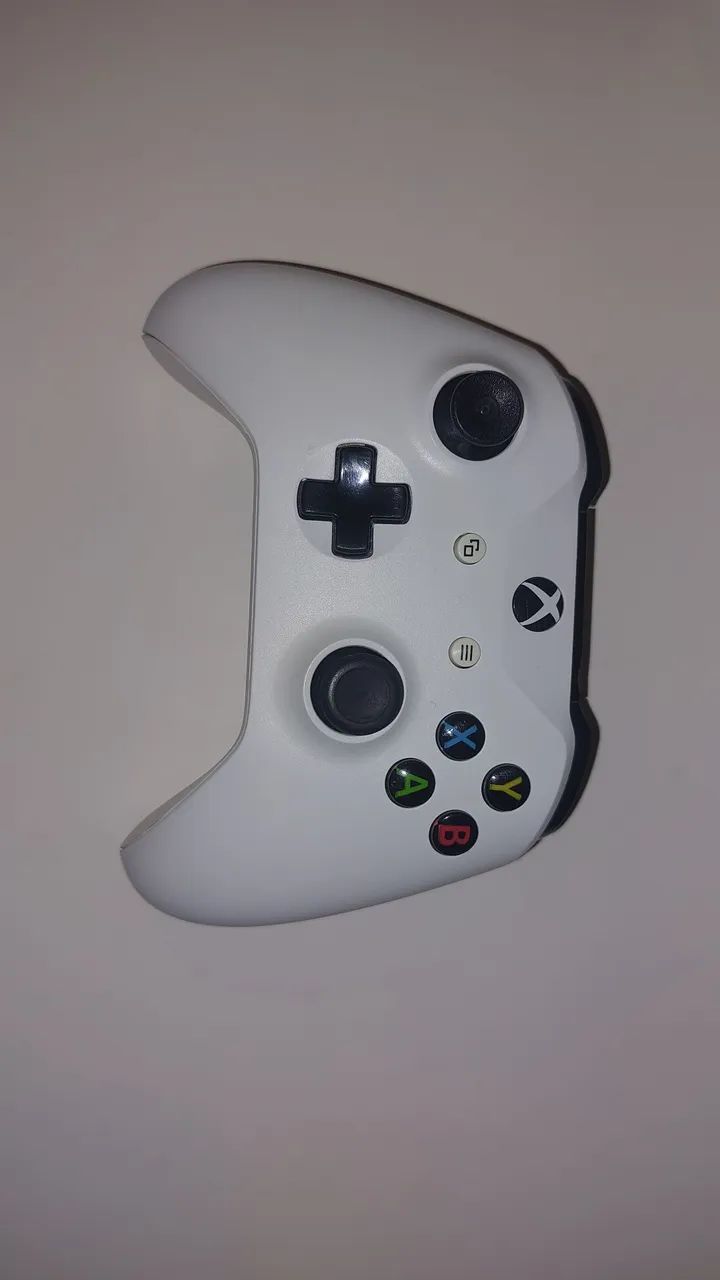 Xbox One S 1Tb + 2 Controles - Foto 5