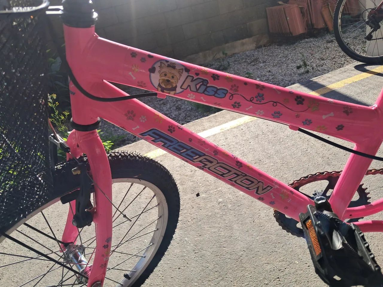 Vendo Bike rosa aro 20 infantil meninas  - Foto 2