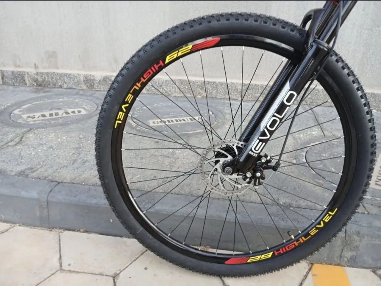 Bicicleta aro 29 com quadro tamanho 19 zero - Foto 4