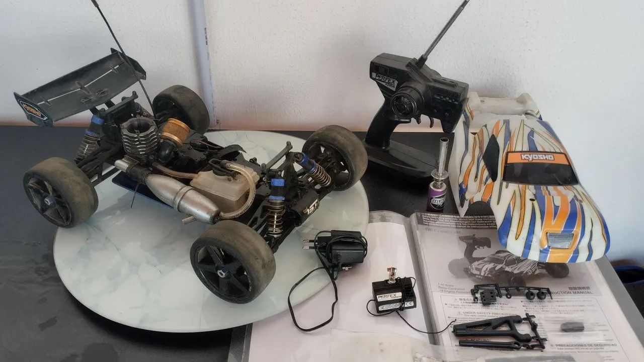 Automodelo Kyosho DST nitro Com motor Zero.  - Foto 3