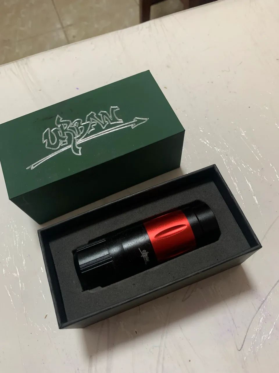 Máquina pen sem fio e vai junto com uma fonte e pedal caso queira usar tbm tudo novo  - Foto 3