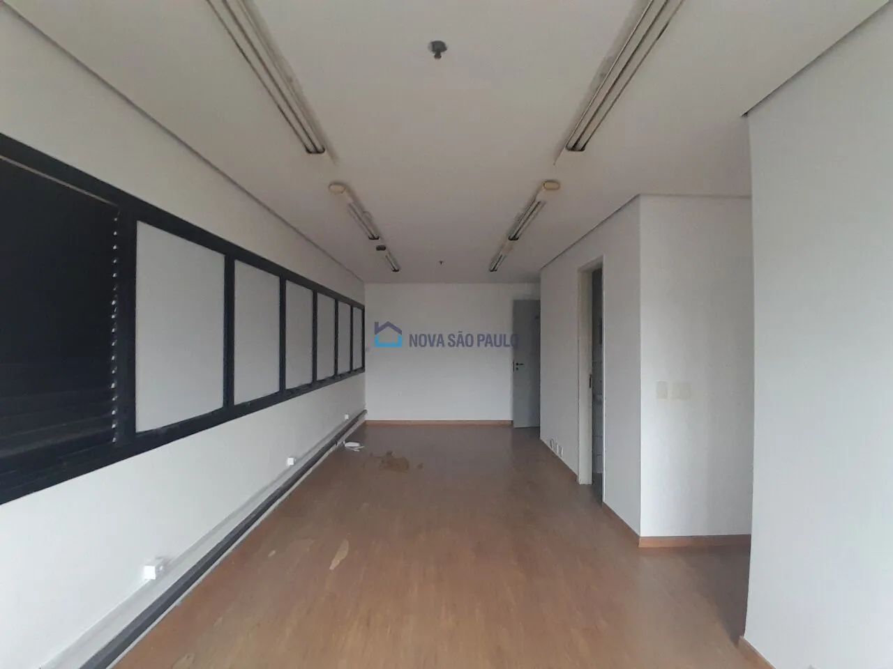 Sala comercial à venda localizada na Liberdade. - Foto 2