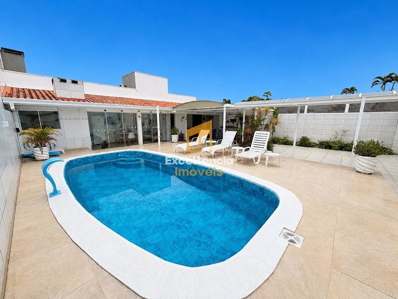 Casa com Piscina, 4 dormitorios Guarapari - Foto 2