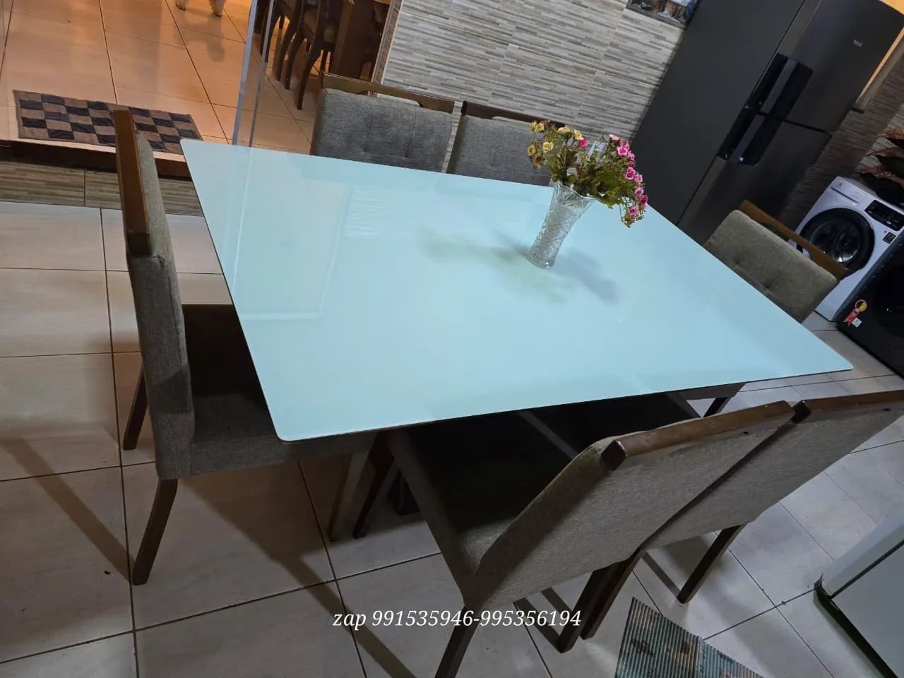 Mesa laqueada com 6 cadeiras - Foto 5