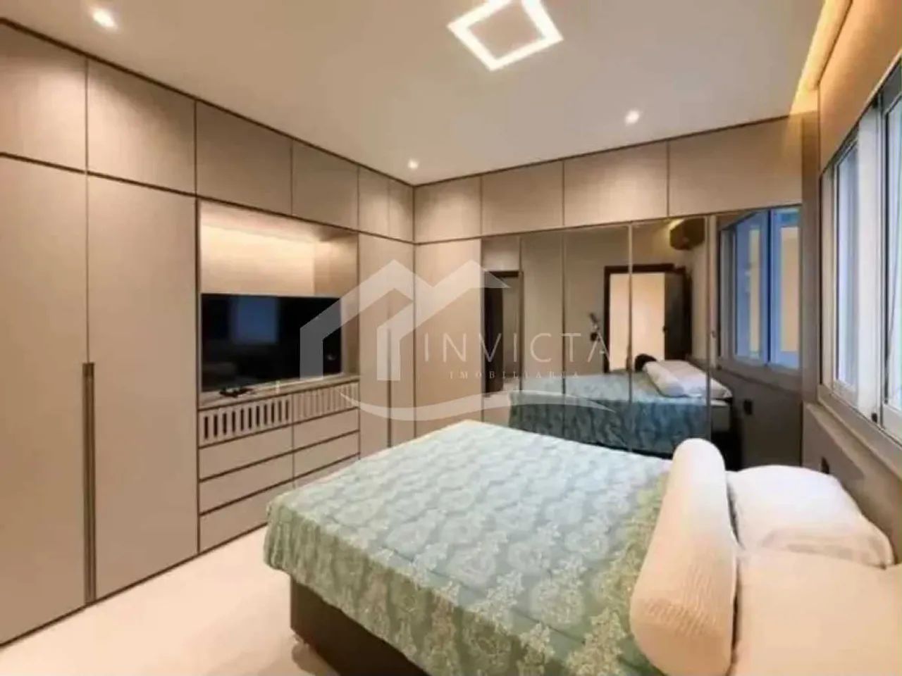 Excelente quarto e sala reformado no Leblon
