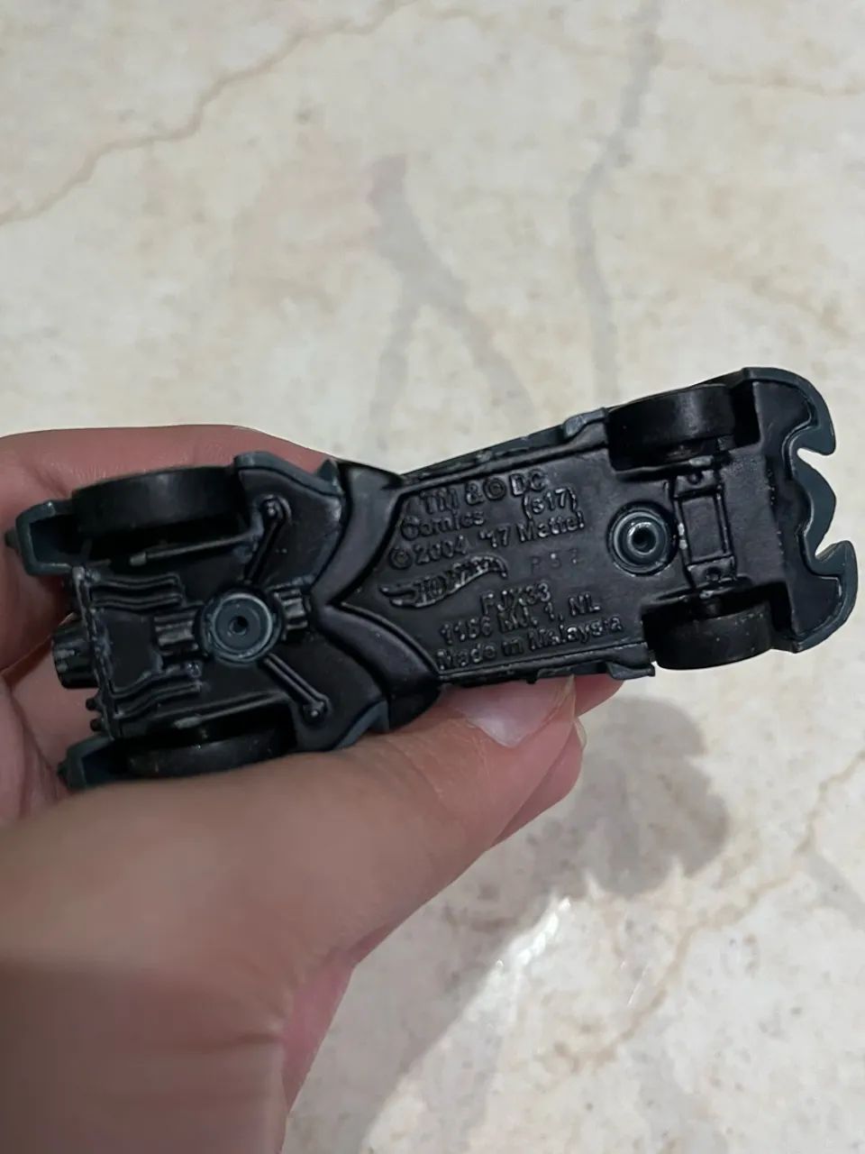 Hot Wheels Batmobile FJX33 - Foto 3