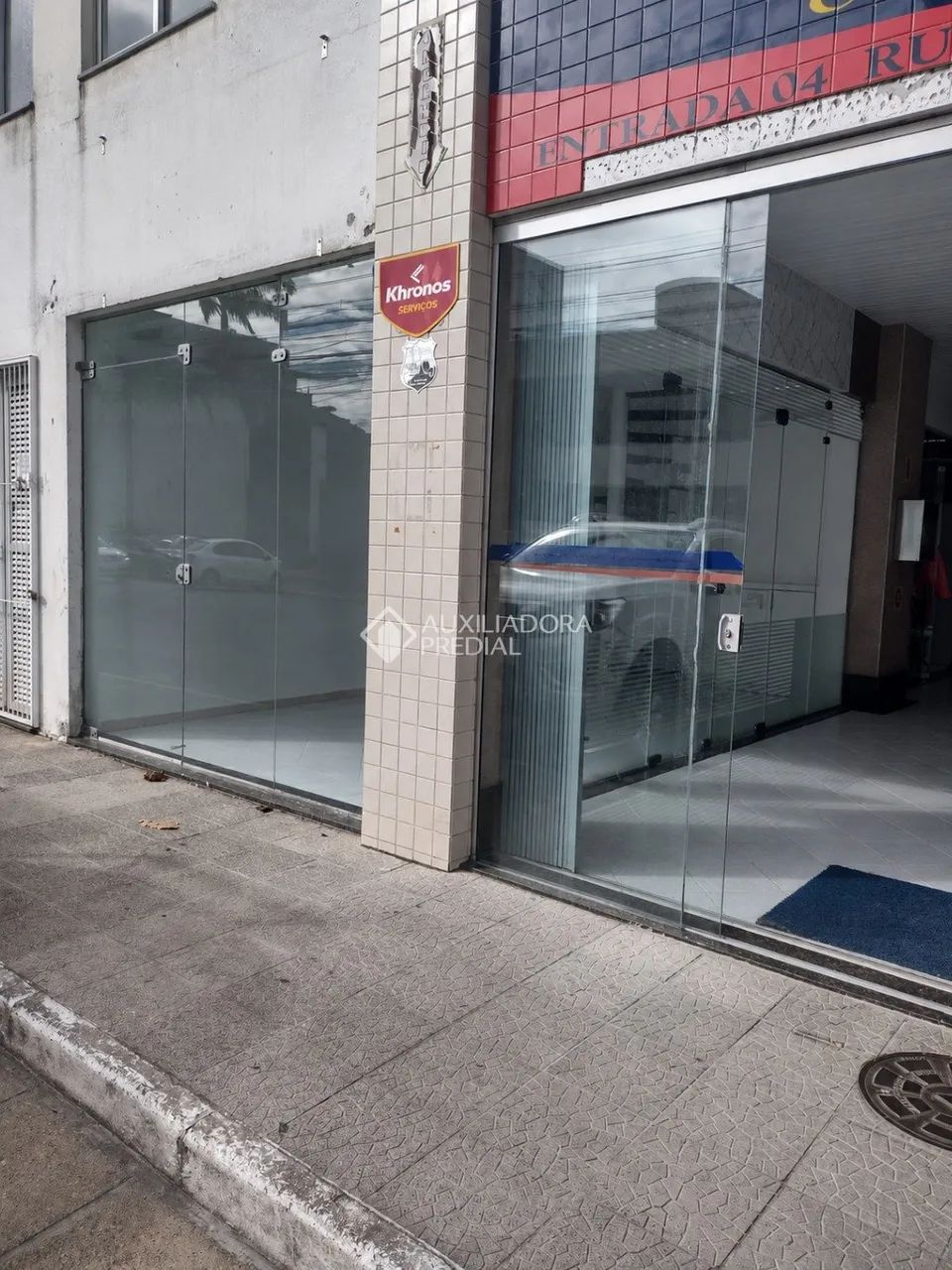 Sala comercial com mezanino e 33m² na Rua Lédio João Martins - Foto 2