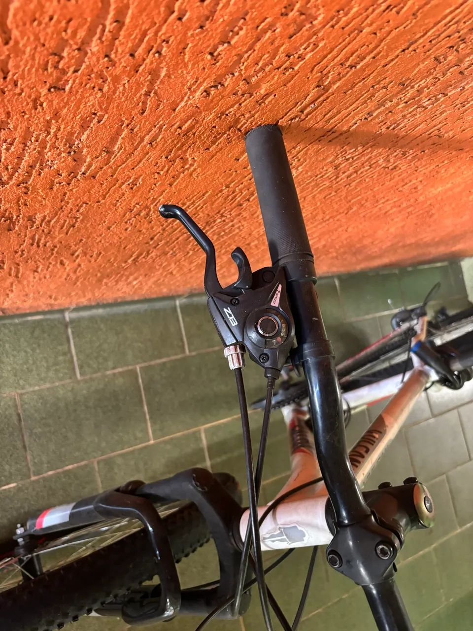 Vendo Bicicleta Caloi Vulcan- Aro 29 - Foto 3