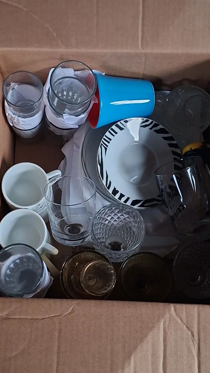 Pratos, xícaras e taças de vidro - Foto 6