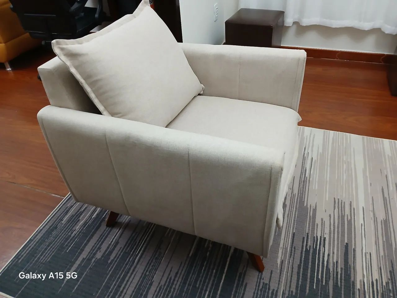 Poltrona em linho impermeabilizada - Foto 3