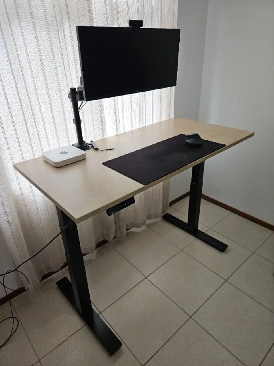 Mesa com ajuste de altura elétrico (Geniodesk Pro) - Foto 5