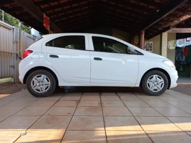Chevrolet Onix ONIX HATCH Joy 1.0 8V Flex 5p Mec. 2018