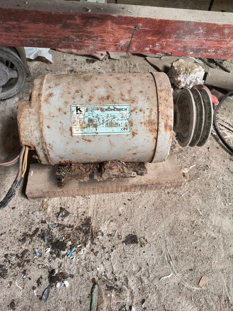 Motor elétrico 