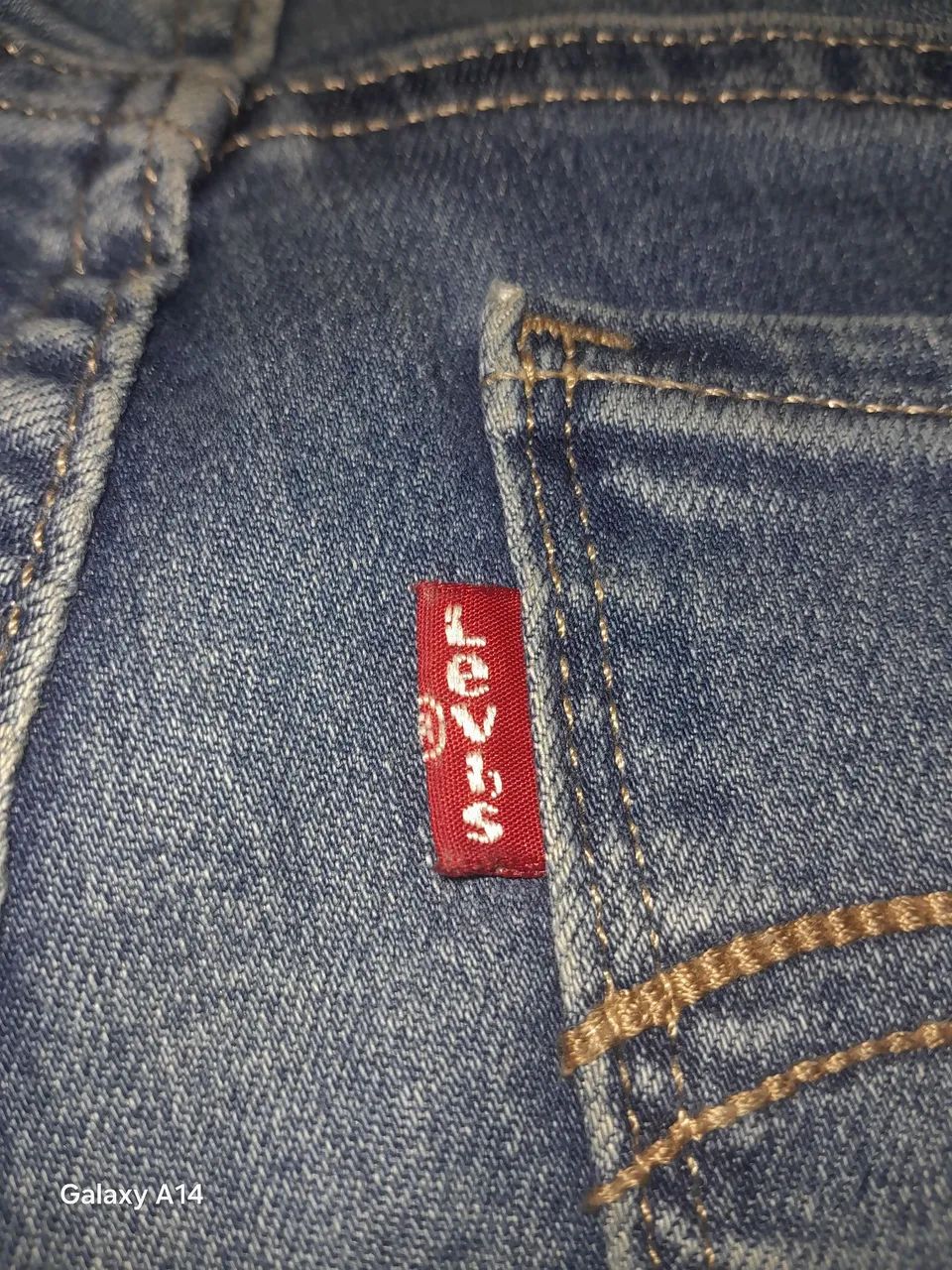 Calça jeans levis 524  bootcut - Foto 4