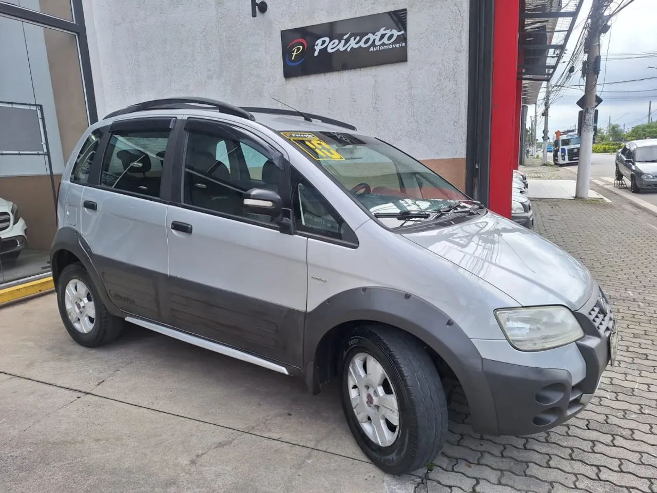 Fiat Idea Adv./ Adv.lock.dualogic 1.8 Flex 5P 2010 - Foto 3