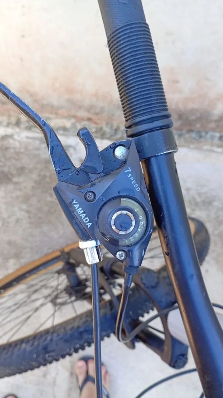 Bicicleta GTI usada,em perfeito estado  vem com capacete de brinde  - Foto 4