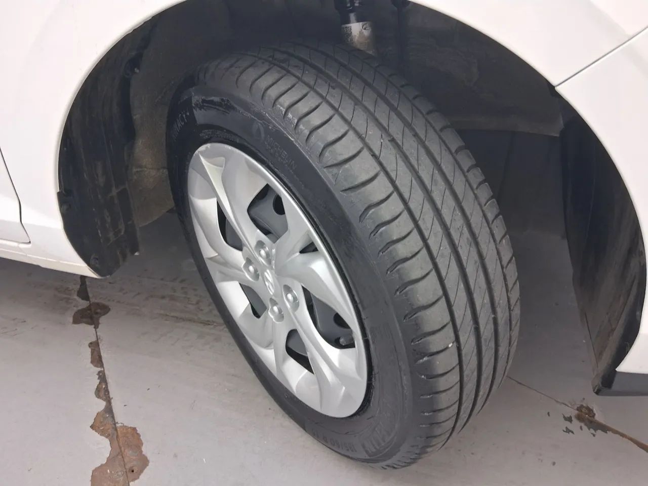 Hyundai HB20S Comfort Plus 1.0 TB Flex 12V Mec., foto 13 de 18