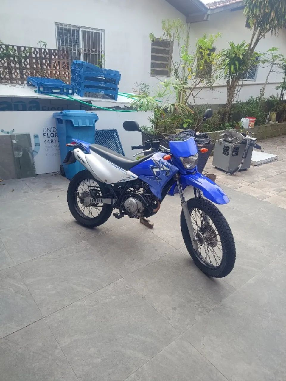 Xtz 125 azul