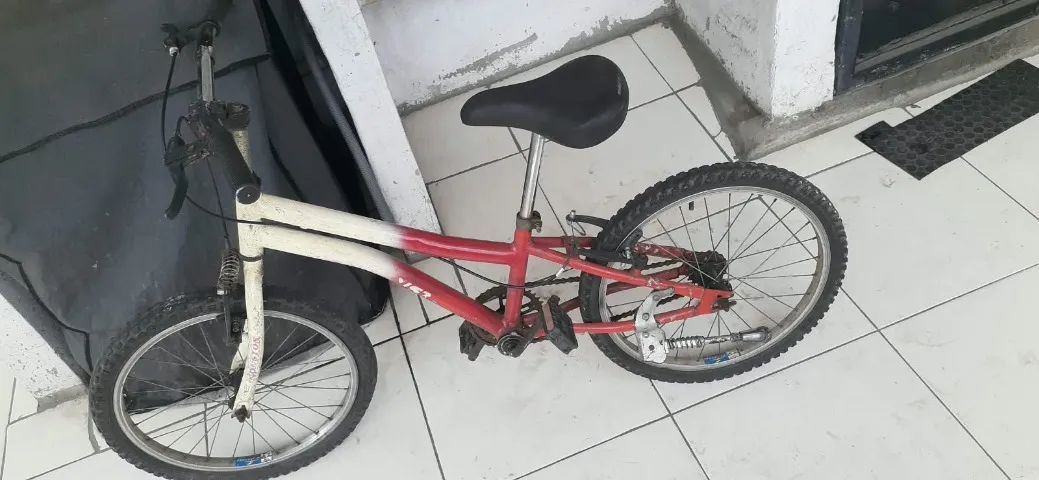 Bicicleta aro 20 usada - Foto 2