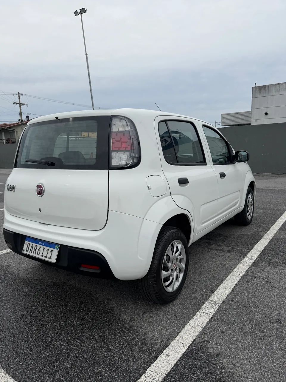 Fiat Uno Attractive 1.0 EVO Fire Flex 8V 5P 2016 - Foto 5