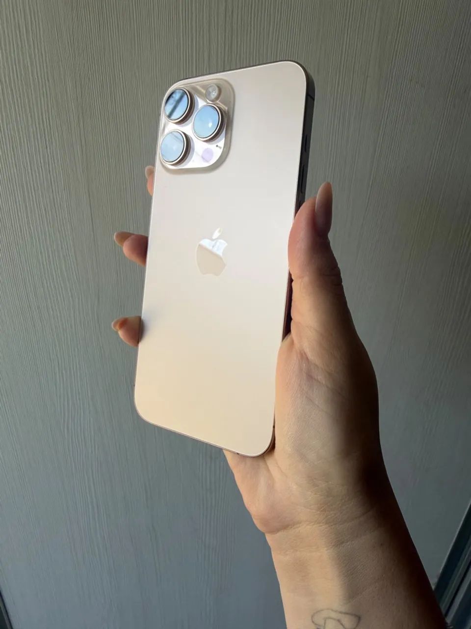 iPhone 16 pro Max 256g Gold 